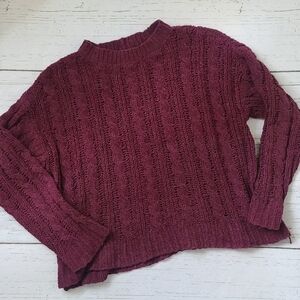 American Eagle Crew Neck Sweater Size Medium